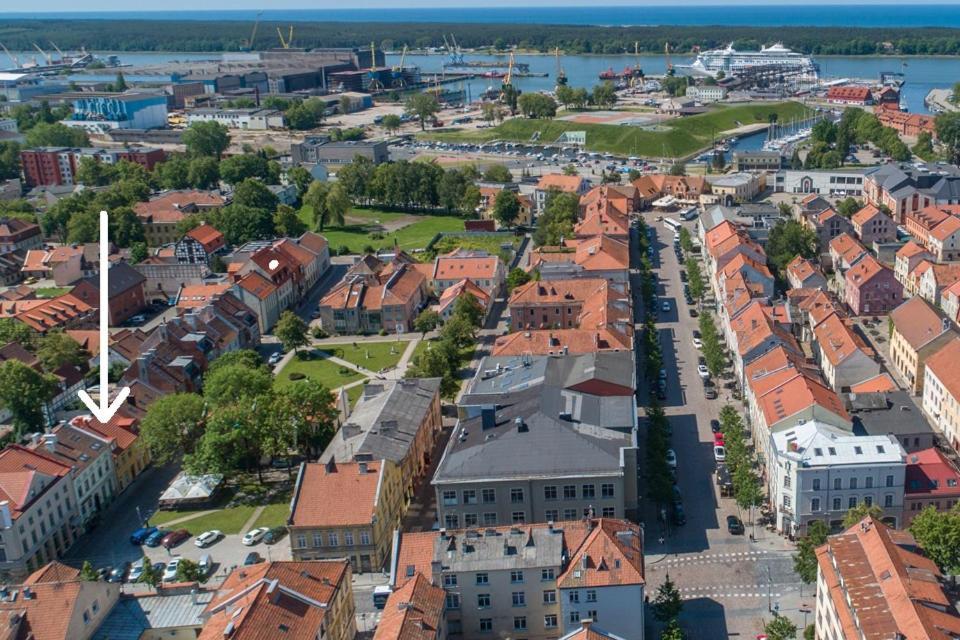 Old Town Center Apartment